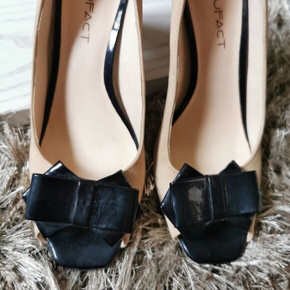 US 9 heel peep toe suede cream black - Picture 9 of 16